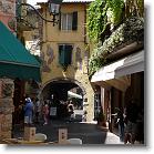 Gardasee-2007-06-18-078 * Stadttor am Ende der Altstadt von Garda * 2736 x 3648 * (1.6MB)